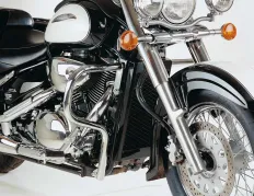 Motorschutzbügel chrom für Suzuki VL 800 Intruder (2001-2005)